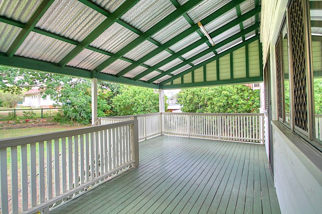 7 Smart Avenue, Eastern Heights, QLD 4305