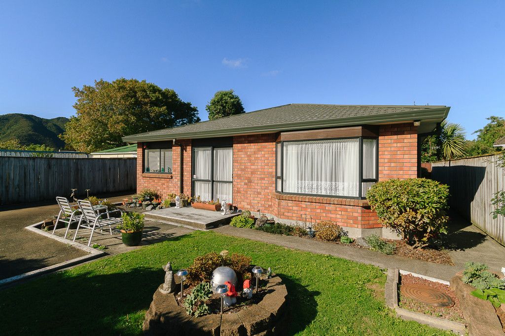 2/4 Porutu Street, Fairfield, Lower Hutt City