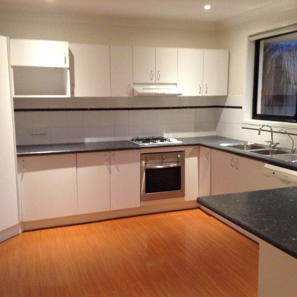 33 Woodcourt Street, Ambarvale, NSW 2560