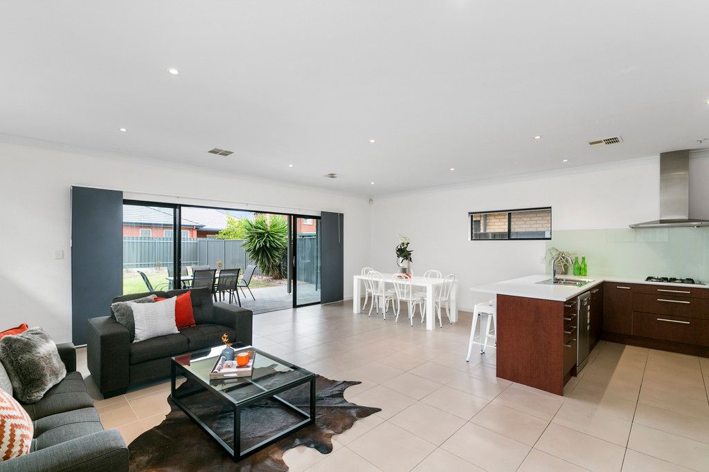 52 Nunyah Avenue, Park Holme, SA 5043