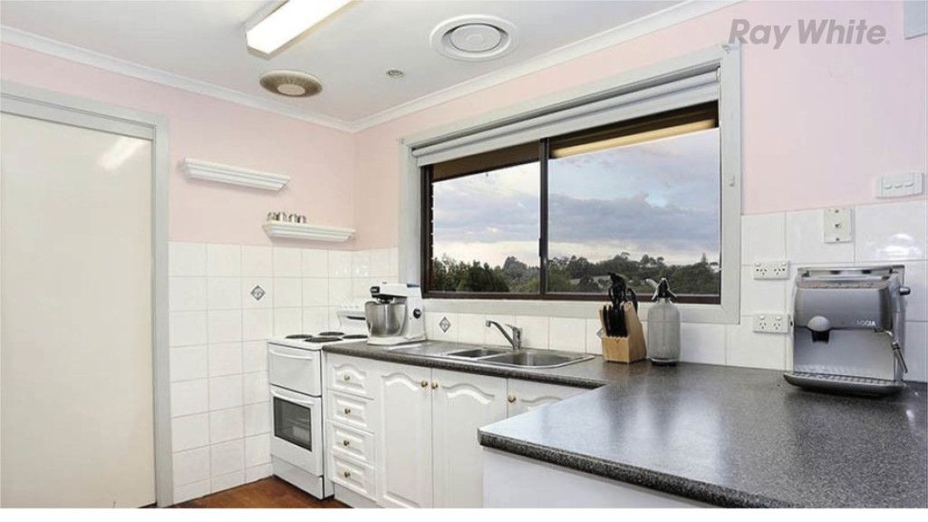 11 Victory Avenue, Wandin North, VIC 3139