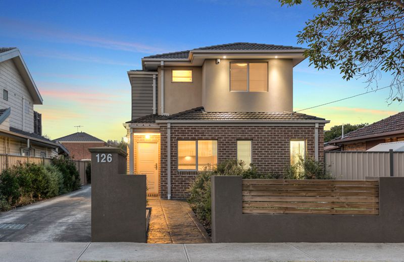 126 St Vigeons Road, Reservoir VIC 3073