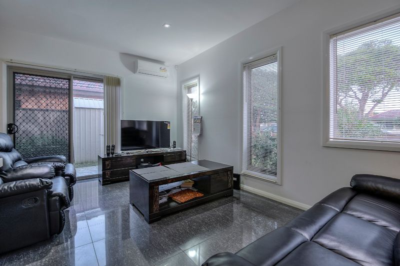 1/126 St Vigeons Road, Reservoir, VIC 3073