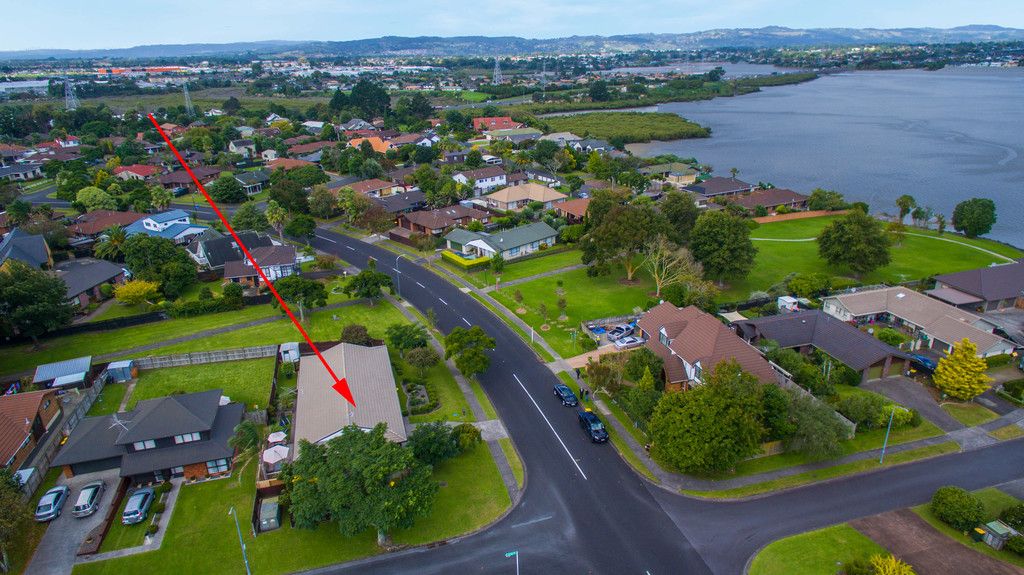 146 Walter Strevens Drive, Conifer Grove, Manukau City