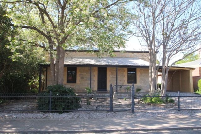 20 Gleeson Street, CLARE SA 5453