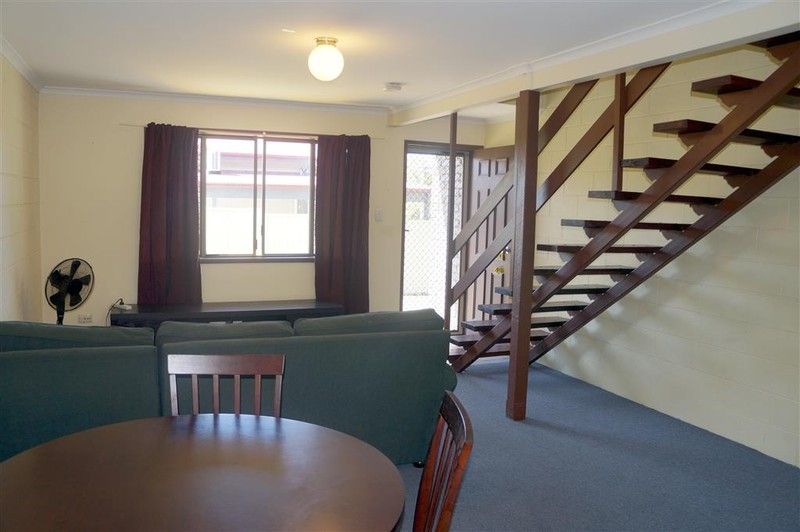 2/3 View Street, West Gladstone, QLD 4680
