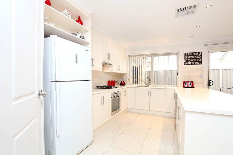28 Chelmsford Street, Craigmore, SA 5114