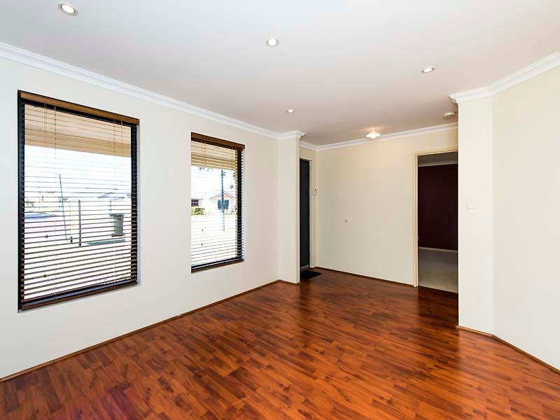 25 Laguardia Loop, Port Kennedy, WA 6172