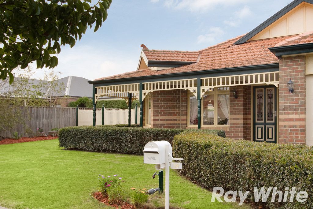 16 Mackellar Street, Pakenham, VIC 3810