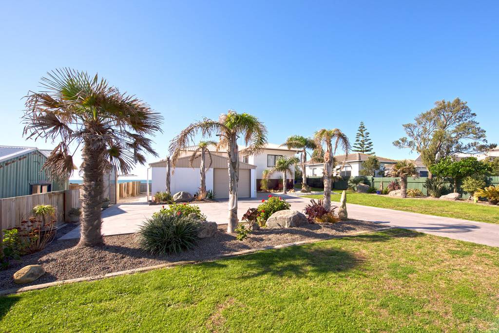 55 Pukehina Parade, Pukehina, Western Bay Of Plenty District Real