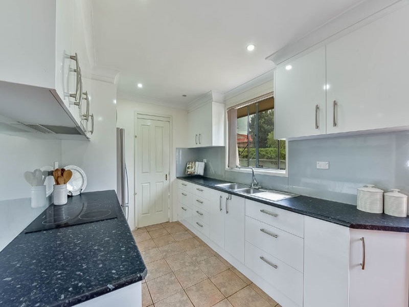 11 Brennan Place, Minto, NSW 2566