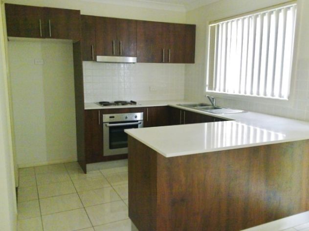 3/10 Harry Close, BLUE HAVEN, NSW 2262