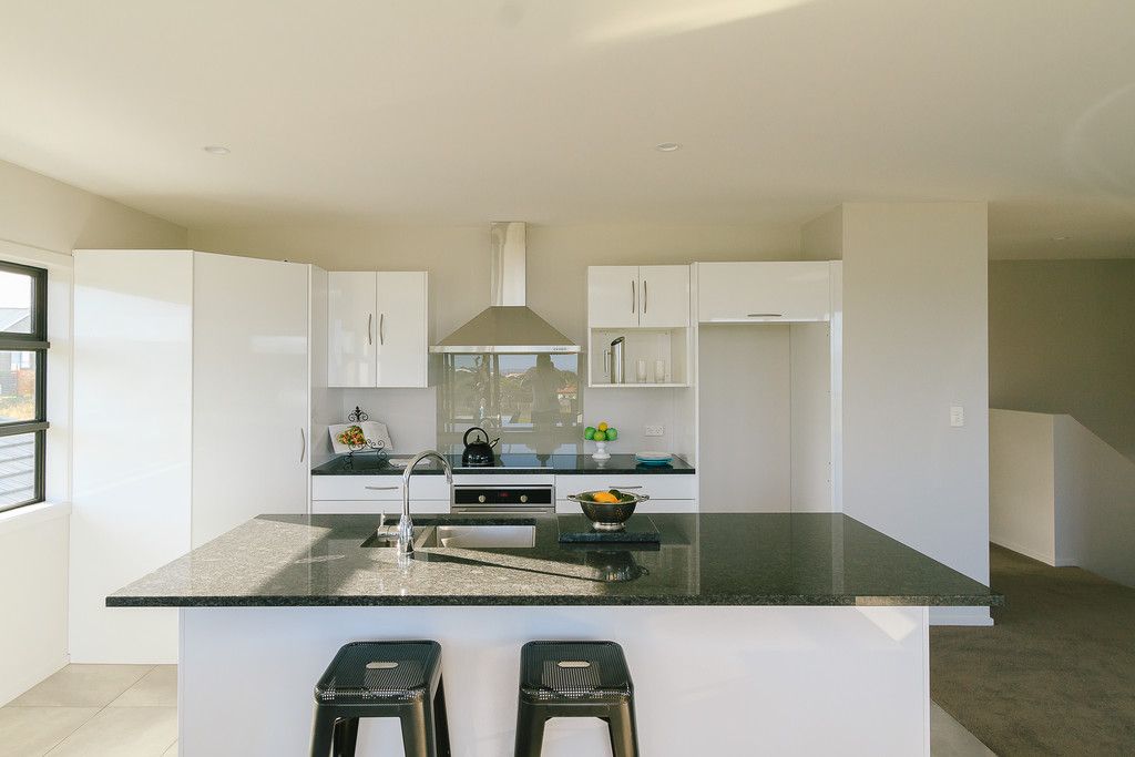 8 Lime Grove, Maungaraki, Lower Hutt City