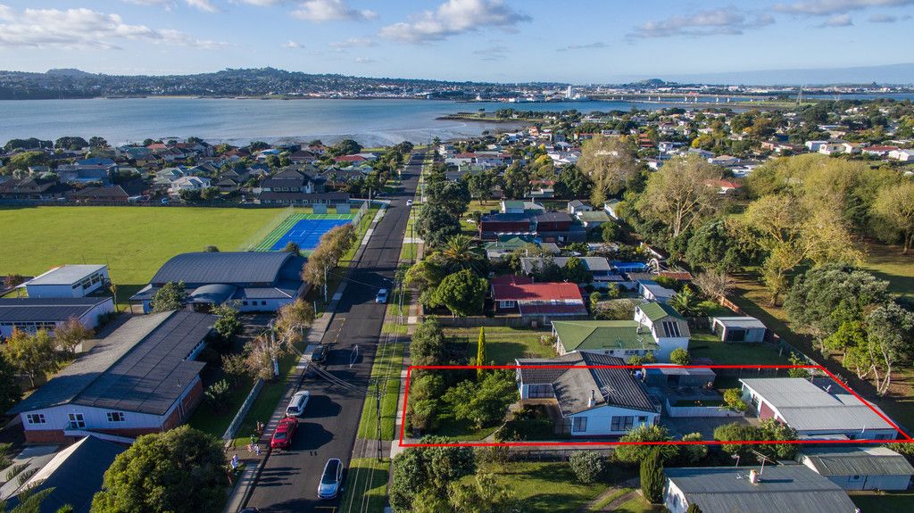 44 House Avenue, Mangere Bridge, Manukau City