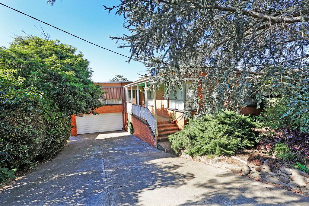30 Scenic Road, Highton, VIC 3216