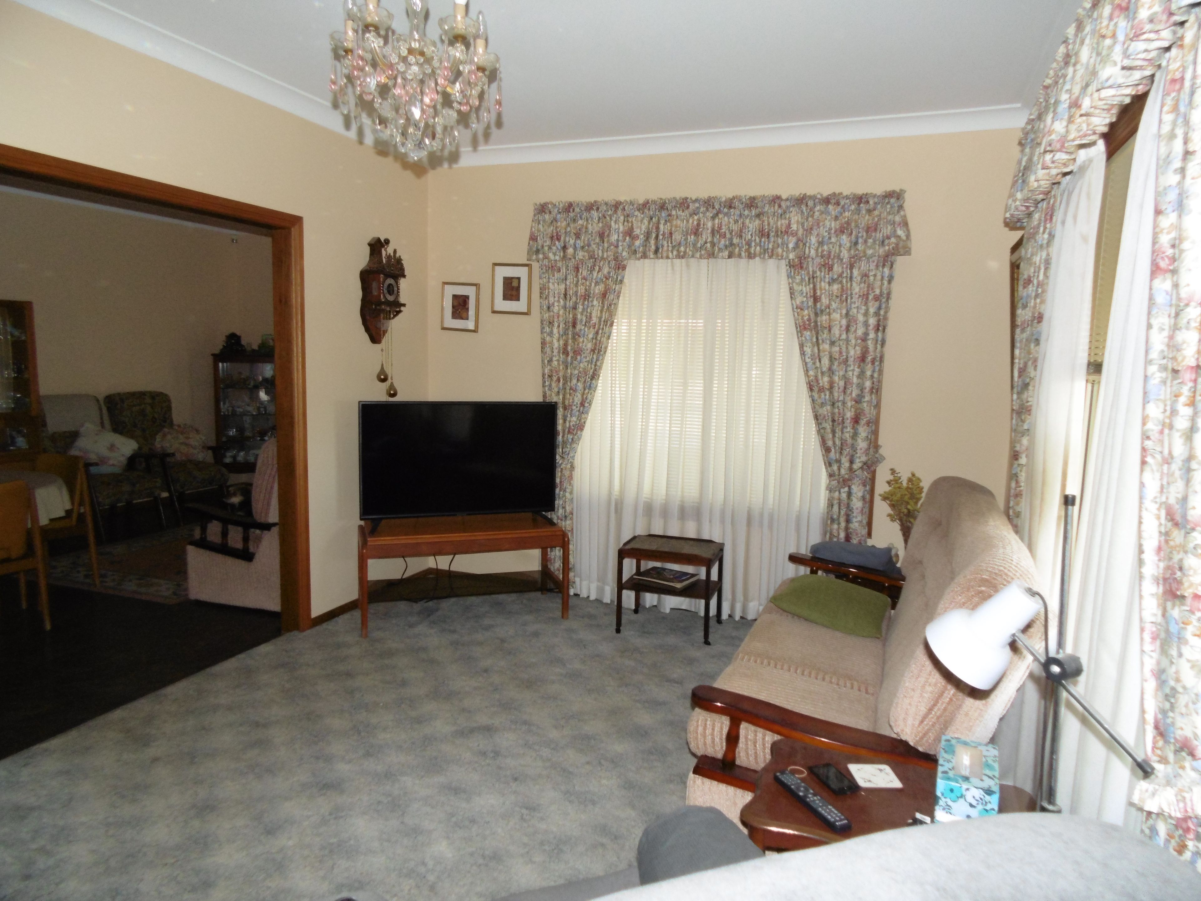 18 Dalley Street, Parkes, NSW 2870