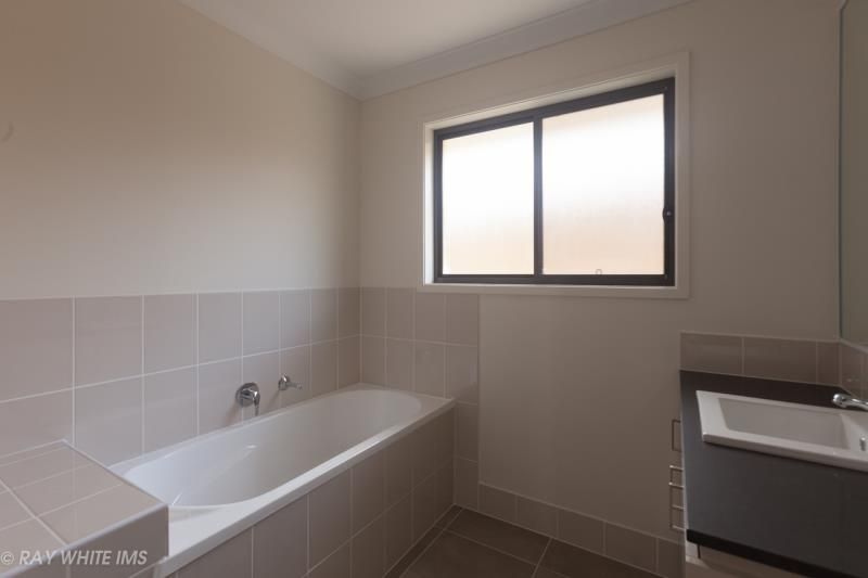 16 Cottrell Drive, Pimpama, QLD 4209