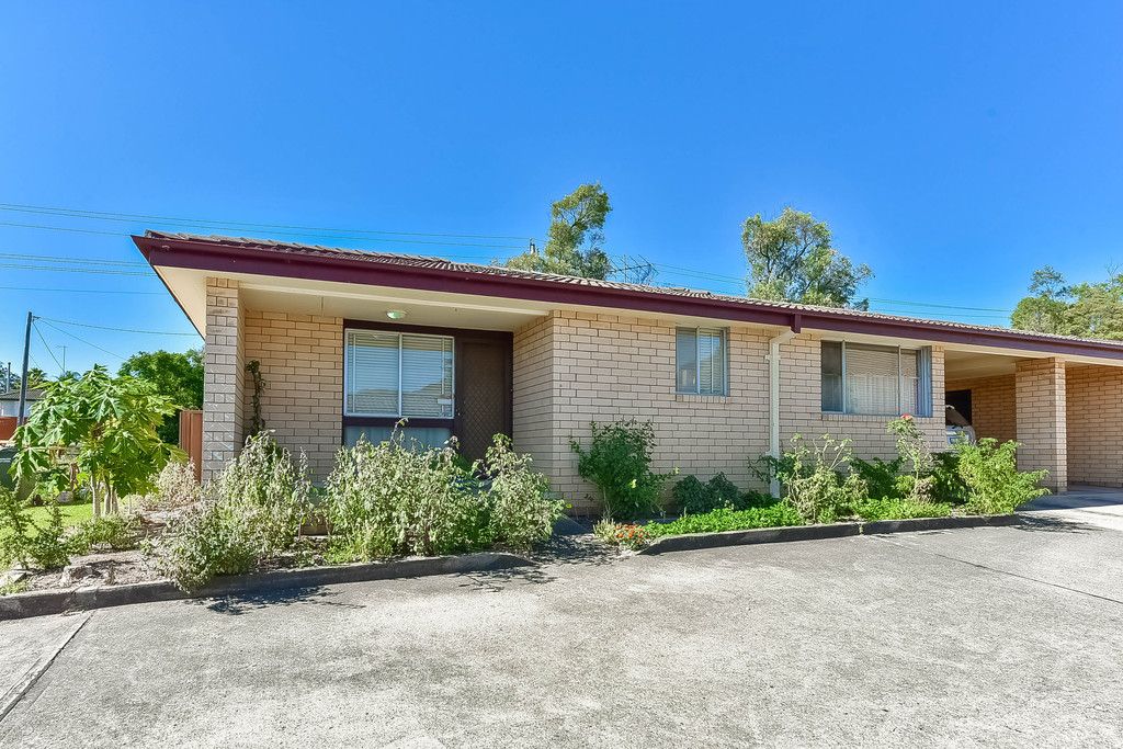 24 Atchison Road, Macquarie Fields NSW 2564