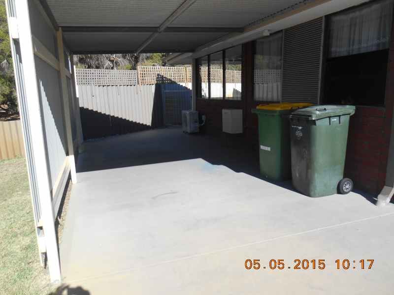 11 Greenwood Court, KELMSCOTT, WA 6111