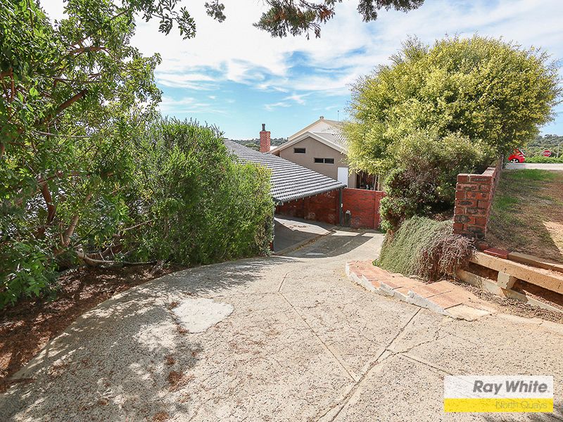 35 KING ALBERT Road, Trigg, WA 6029