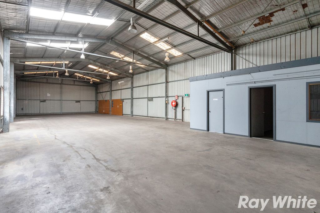 16 Racecourse Road, Pakenham, VIC 3810