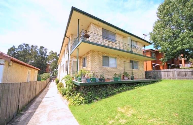 6 Willeroo Street, Lakemba, NSW 2195