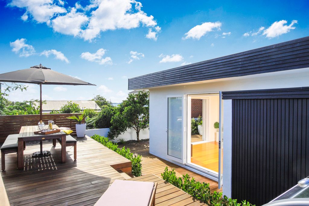 1/51 Uxbridge Road, Mellons Bay, Manukau City