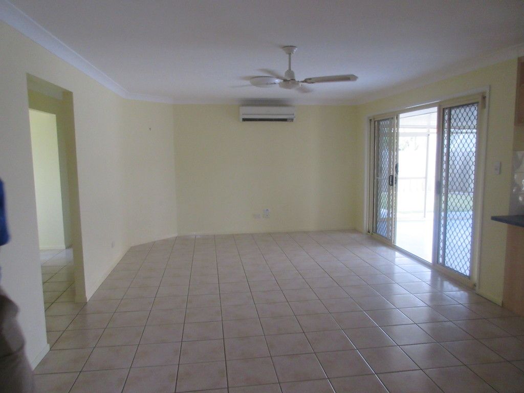 3 Nova Court, Flinders View, QLD 4305