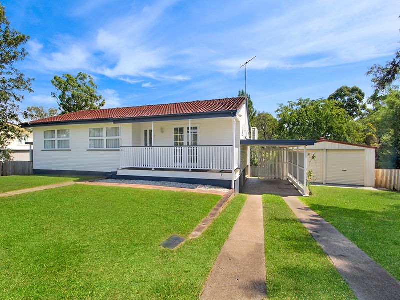 16 Tarcoola Street, East Ipswich, QLD 4305