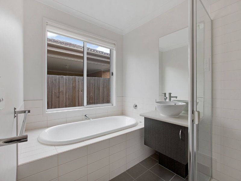 8 Rowanval Terrace, Mernda, VIC 3754