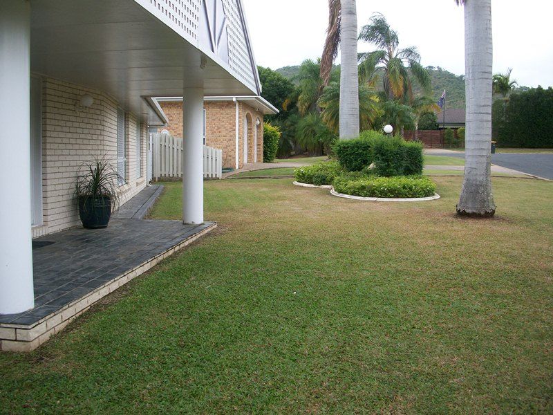 75 Kingfisher Parade, NORMAN GARDENS, QLD 4701