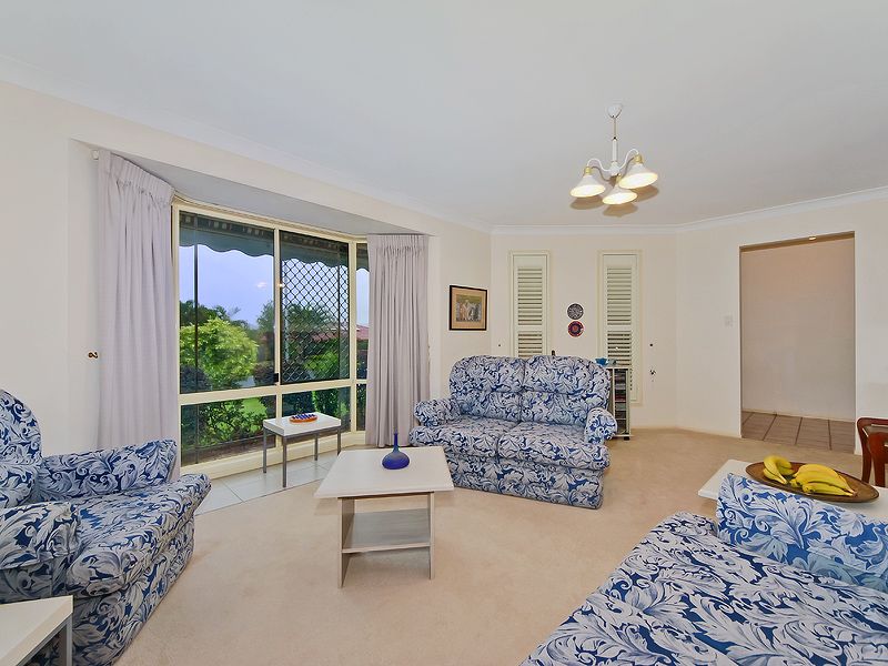 8 Outrigger Drive, ROBINA, QLD 4226