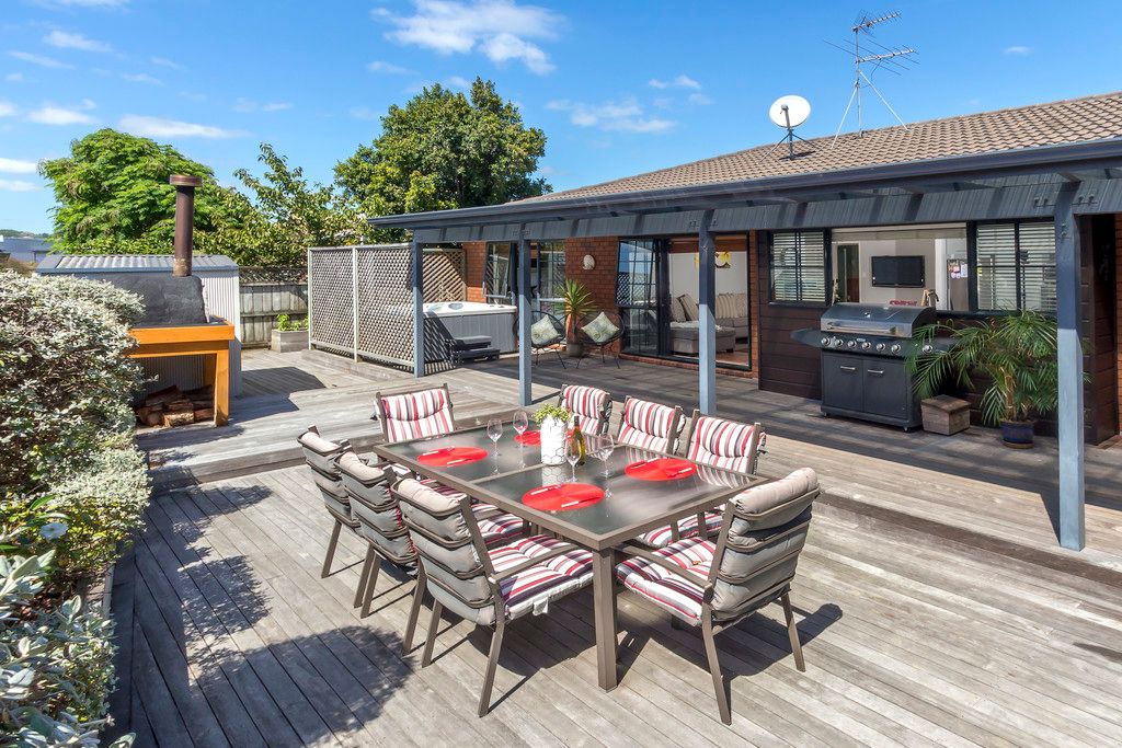 2 Saidia Place, Botany, Auckland
