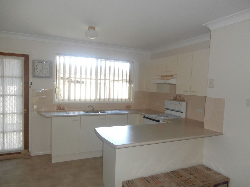 5/2 Carisbrook Close, Bomaderry, NSW 2541
