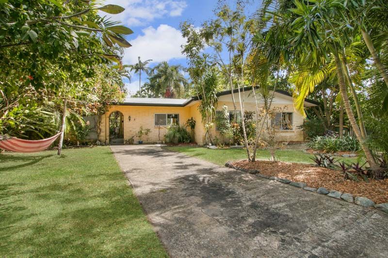 12 Banksia Close, Holloways Beach, QLD 4878