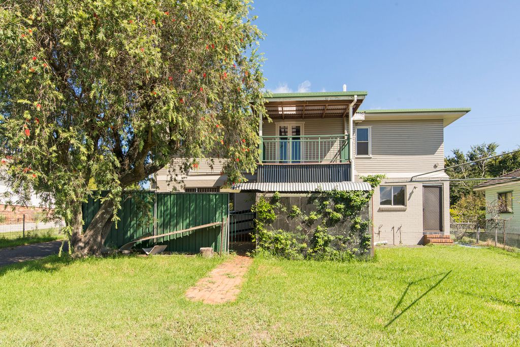 10 Hillside Street, Newtown, QLD 4350
