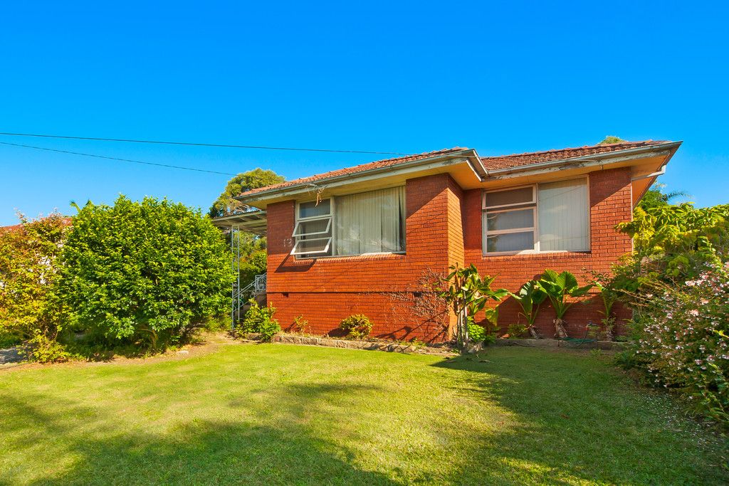 13 Laura Street