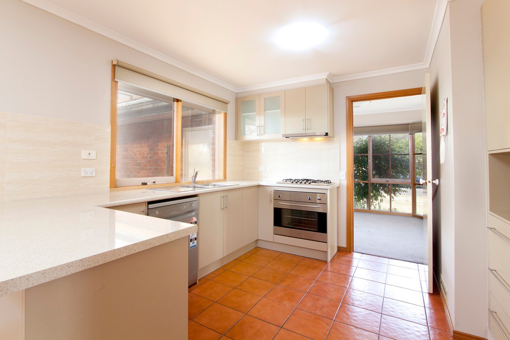 12 Sherwood Grove, Lara, VIC 3212