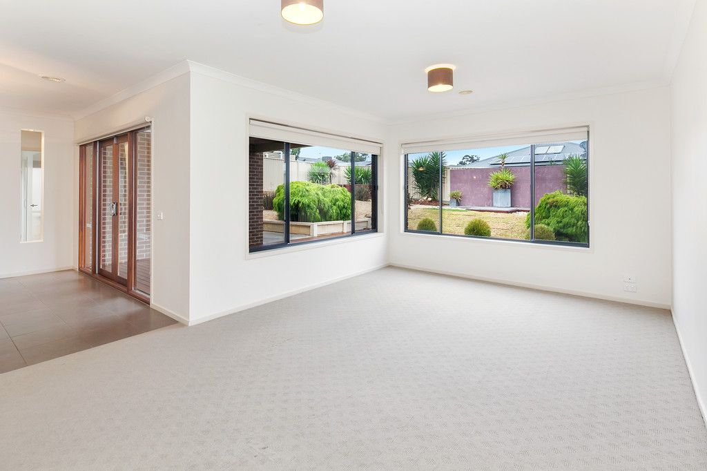 20 Tulloch Rise, Canadian, VIC 3350