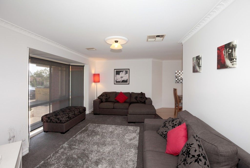 6 Otama Street, Glenfield Park, NSW 2650