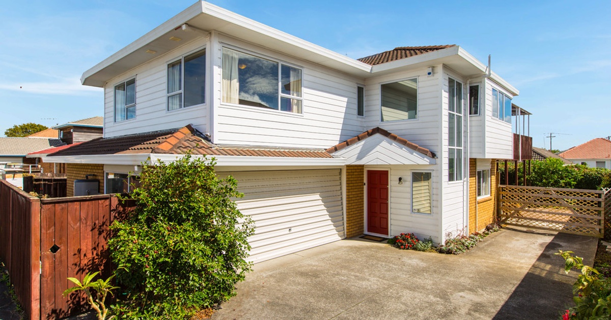 Winstone Color 41A Winstone Road, Mount Roskill, – Home For Sale • Ray White New Zealand