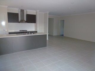 21 Oakgrove Drive, CRAIGIEBURN, VIC 3064