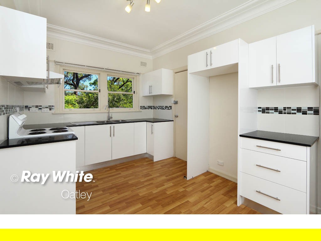 10 Ballantyne Road, Mortdale, NSW 2223