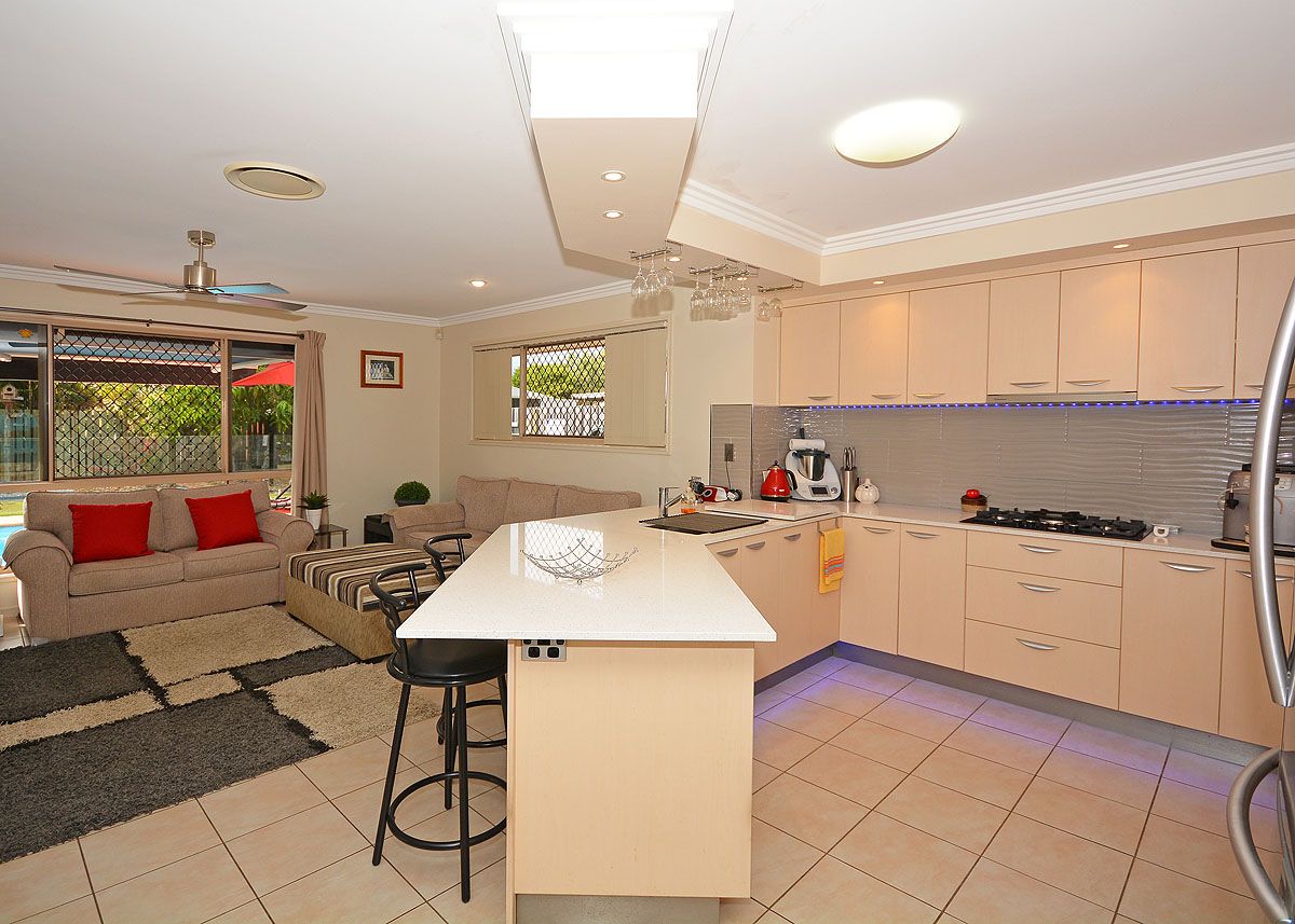 1 Clipper Street, Point Vernon, QLD 4655