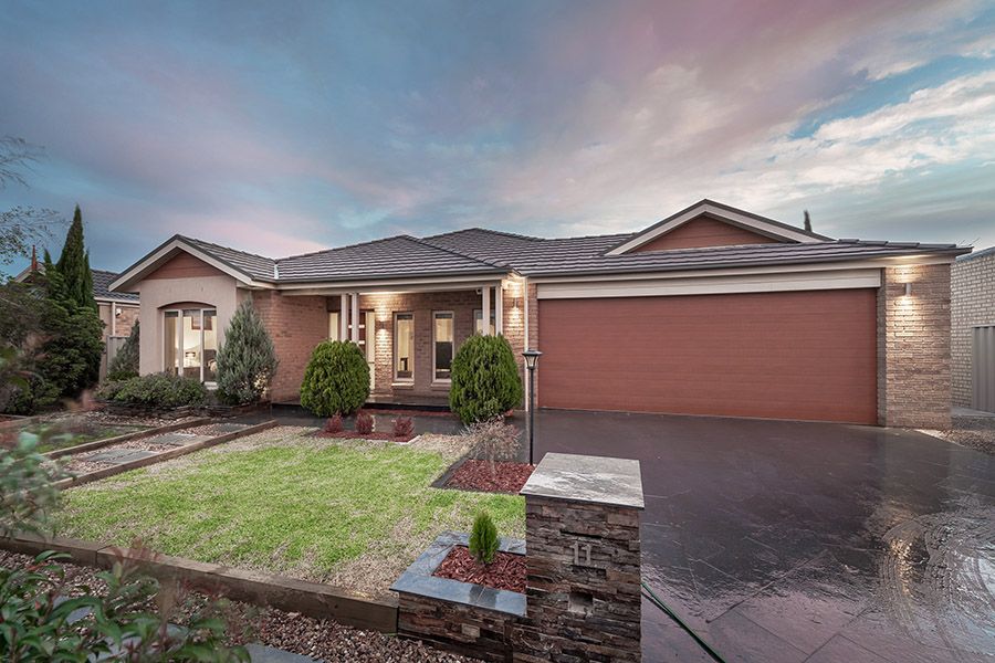 11 Long Island Circuit, Craigieburn, VIC 3064