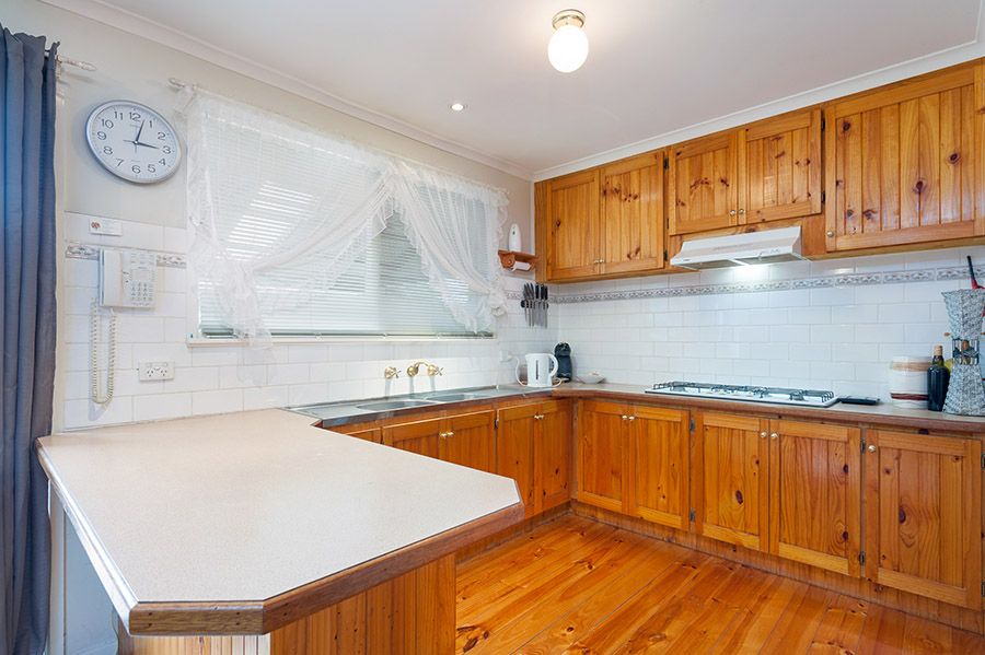 18 Milburn Place, Craigieburn, VIC 3064
