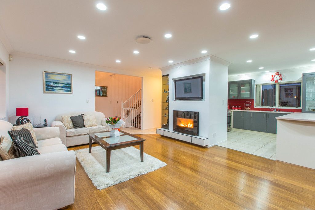 16a Botany Road, Howick, Manukau City