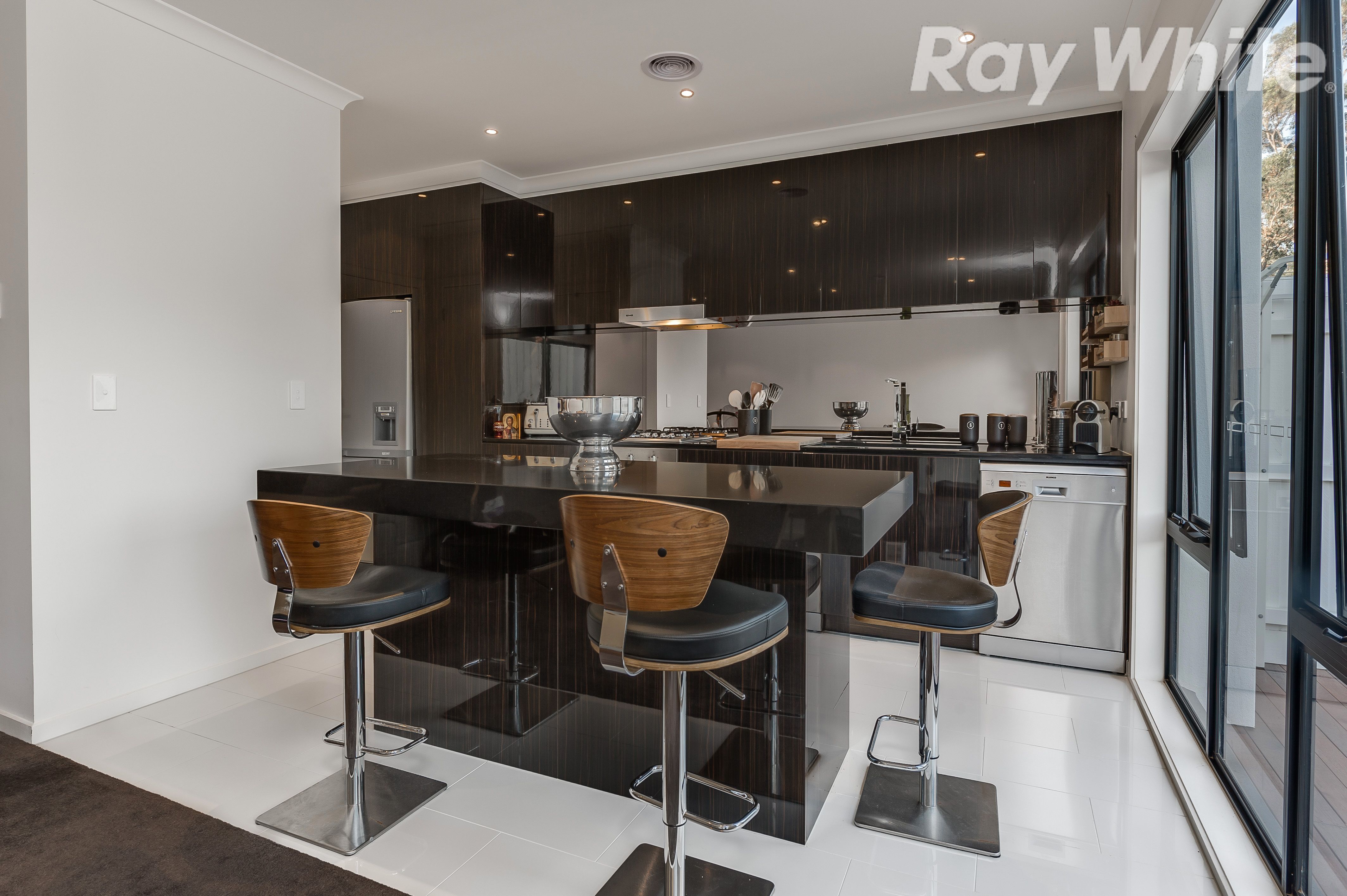 16 Edinburgh Circuit, Bundoora, VIC 3083