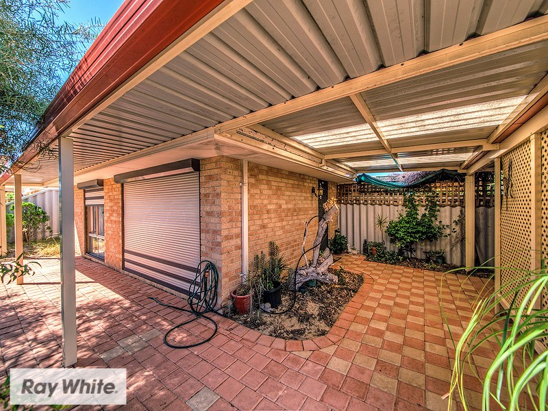 52 Jefferson Drive, Marangaroo, WA 6064