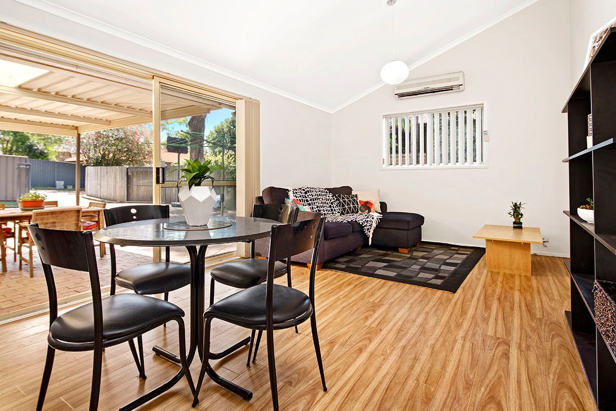 92 Yanderra Avenue